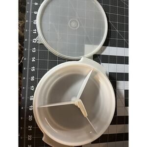 Vintage Tupperware Suzette Divided Serving Dish w/lid and handle #608-4